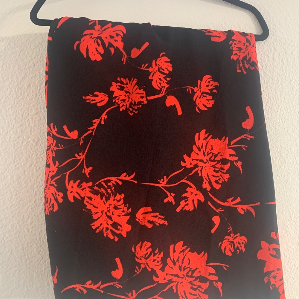 Who what wear skirt black and red knee length